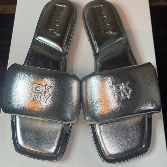 DKNY Slides- NWOB - Picture 3 of 4